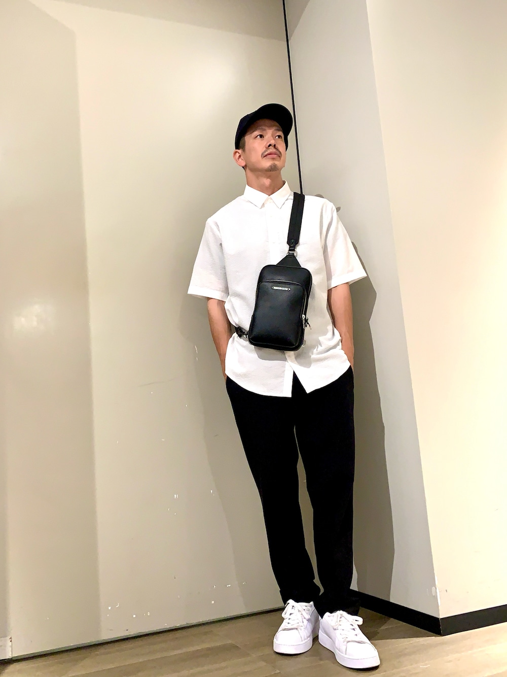 TOI-Tさんの「【A|X アルマーニ エクスチェンジ】ICON チノパンツ（ARMANI EXCHANGE）」を使ったコーディネートの1枚目の写真