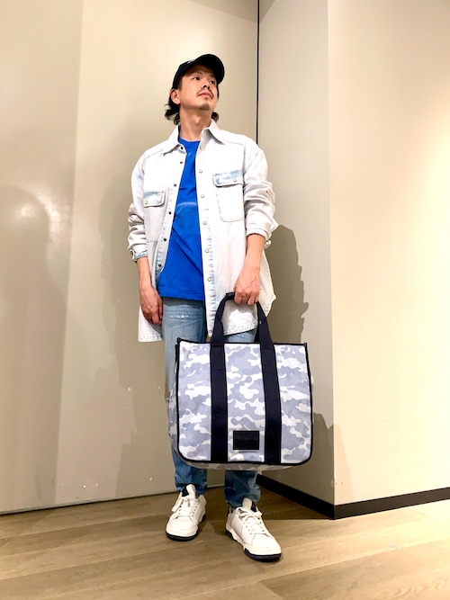 アルマーニジーンズ TAKANO｜ARMANI EXCHANGEのデニムパンツを使ったコーディネート