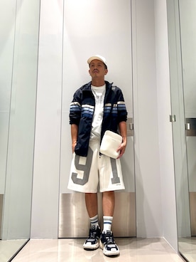 「ARMANI EXCHANGE（アルマーニエクスチェンジ）の【A|X アルマーニ エクスチェンジ】ロゴチャンキーソール レースアップスニーカー（スニーカー、ブルー系）」を使った、TOI-Tさん（メンズ・170cm）の夏コーディネート