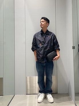 「ARMANI EXCHANGE（アルマーニエクスチェンジ）の【A|X アルマーニ エクスチェンジ】ICON ワンポイント半袖クルーネックTシャツ/REGULAR（Tシャツ/カットソー、ホワイト系）」を使った、TOI-Tさん（メンズ・170cm）の夏コーディネート