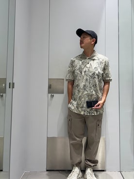 「ARMANI EXCHANGE（アルマーニエクスチェンジ）の【A|X アルマーニ エクスチェンジ】クロスレース ソックススニーカー（スニーカー、ホワイト系）」を使った、TOI-Tさん（メンズ・170cm）の夏コーディネート
