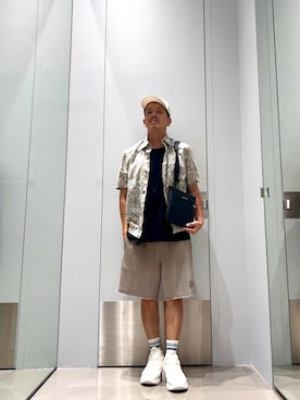 「ARMANI EXCHANGE（アルマーニエクスチェンジ）の【A|X アルマーニ エクスチェンジ】メッシュコンビ レースアップスニーカー（スニーカー、ホワイト系）」を使った、TOI-Tさん（メンズ・170cm）の夏コーディネート