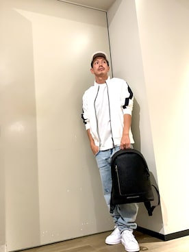 「ARMANI EXCHANGE（アルマーニエクスチェンジ）のアイテム」を使った、TOI-Tさん（メンズ・170cm）の夏コーディネート
