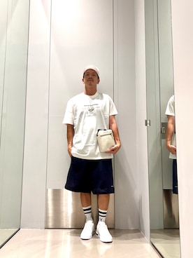 「ARMANI EXCHANGE（アルマーニエクスチェンジ）の【A|Xアルマーニ エクスチェンジ】ビッグラバーAXロゴ　パネルキャップ（キャップ、ホワイト系）」を使った、TOI-Tさん（メンズ・170cm）の夏コーディネート
