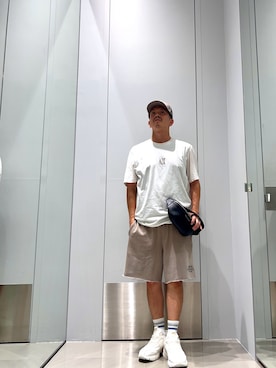 「ARMANI EXCHANGE（アルマーニエクスチェンジ）の【A|X アルマーニ エクスチェンジ】メッシュコンビ レースアップスニーカー（スニーカー、ホワイト系）」を使った、TOI-Tさん（メンズ・170cm）の夏コーディネート