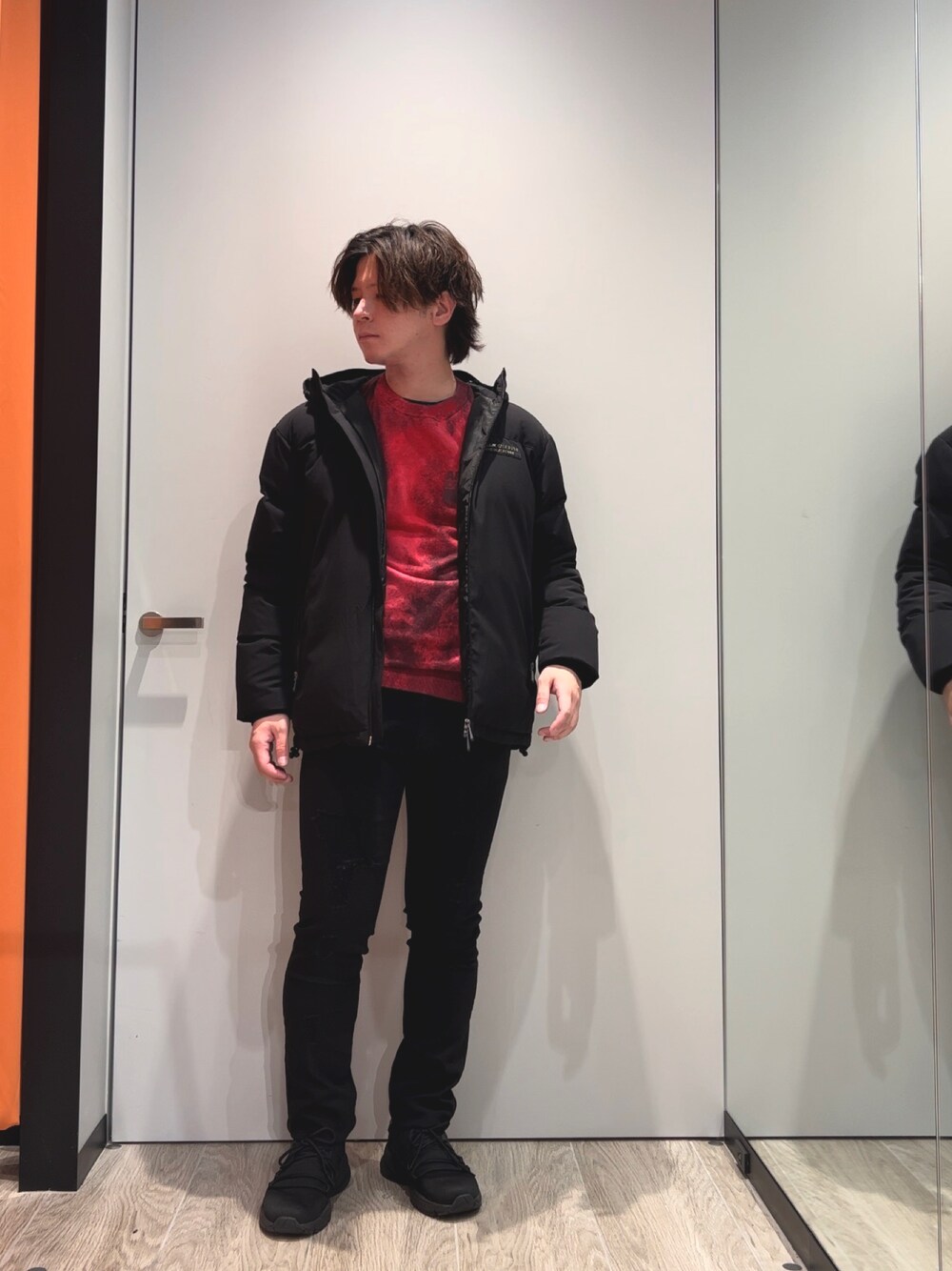 「AXchanger、AXchange、armaniexchange、アルマーニエクスチェンジ、ARMANIEXCHANGE、休日スタイル、シンプル、ストリート、ダウンジャケット、ブラック、クリスマスに着たい服、スニーカー、冬コーデ、カモフラ、いいね、save、フォローお願いします🤑」｜「ARMANI EXCHANGEの【A|X アルマーニ エクスチェンジ】リサイクルナイロン製　ダウンジャケット（ダウンジャケット/コート、ブラック系）」を使った、SHIKAIさん（メンズ・171cm）の冬コーディネートの1枚目の写真