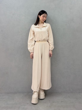 「RESEXXY（リゼクシー）のクロップドフリーストップス【セットアップ着用可能】（Tシャツ/カットソー、ホワイト系）」を使った、moekaさん（レディース・162cm）の秋コーディネート