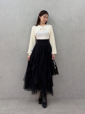 「RESEXXY（リゼクシー）のラッフルチュールロングスカート（スカート、ブラック系）」を使った、moekaさん（レディース・162cm）の秋コーディネート