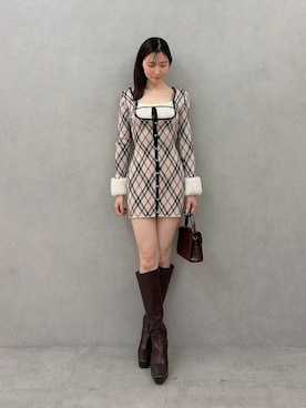「RESEXXY（リゼクシー）のヘムフェイクファーニットミニワンピース（ワンピース、ベージュ系）」を使った、moekaさん（レディース・162cm）の秋コーディネート