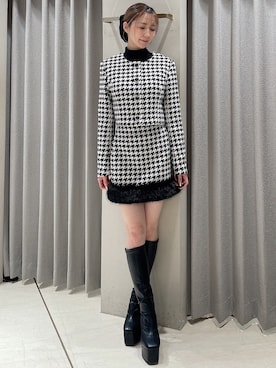 「アイテム（シュシュ）」を使った、moekaさん（レディース・162cm）の秋コーディネート