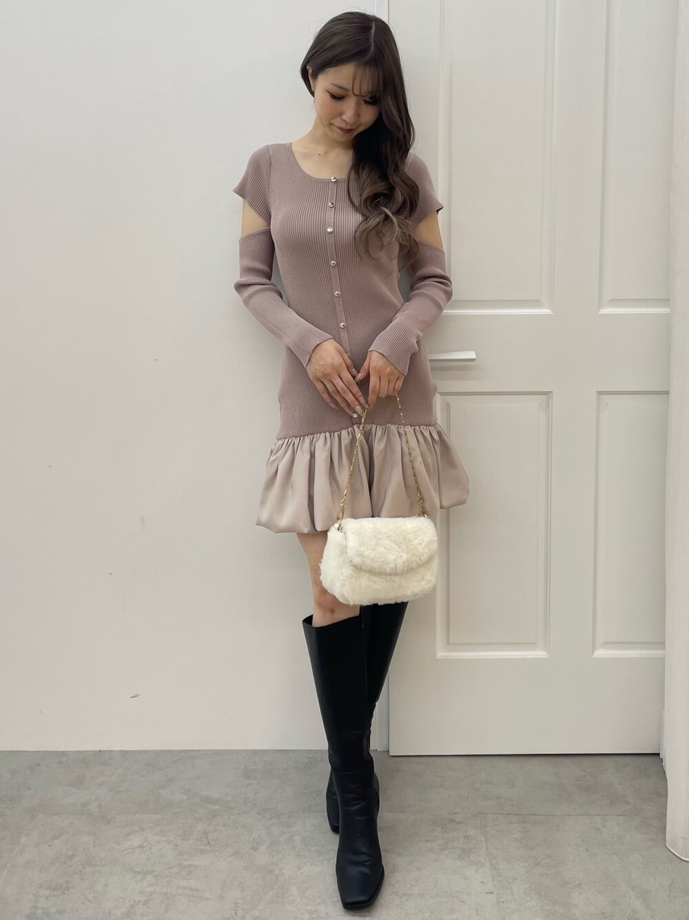 2024.09.04 UP｜リゼクシー（RESEXXY）、moeka、24526540｜RUNWAY