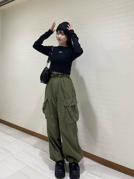 「アイテム（カーゴパンツ）」を使った、Hayashiさん（レディース・157cm）の秋コーディネート
