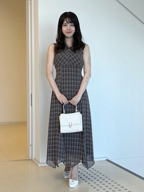 ツイストネックチェック柄ワンピース