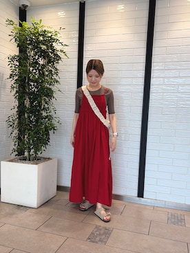 「URBAN RESEARCH（アーバンリサーチ）のコットンギャザーキャミワンピース（ワンピース、レッド系）」を使った、Ayumiさん（レディース・156cm）の春コーディネート