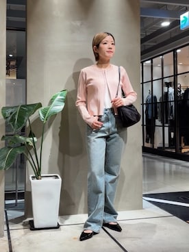 「URBAN RESEARCH（アーバンリサーチ）のKURO　MONTE 002（デニムパンツ、ブルー系）」を使った、Ayumiさん（レディース・156cm）の春コーディネート