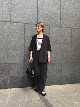 「URBAN RESEARCH（アーバンリサーチ）のポインテッドバックストラップシューズ（パンプス、ブラック系）」を使った、Ayumiさん（レディース・156cm）の春コーディネート