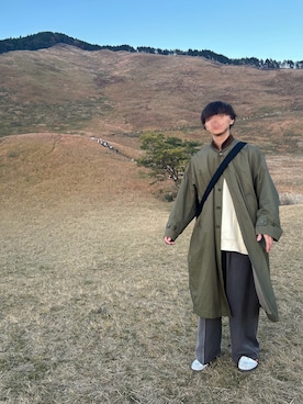 「大学生」｜「アイテム（ステンカラーコート）」を使った、ばるさん（メンズ・170cm）の秋コーディネート