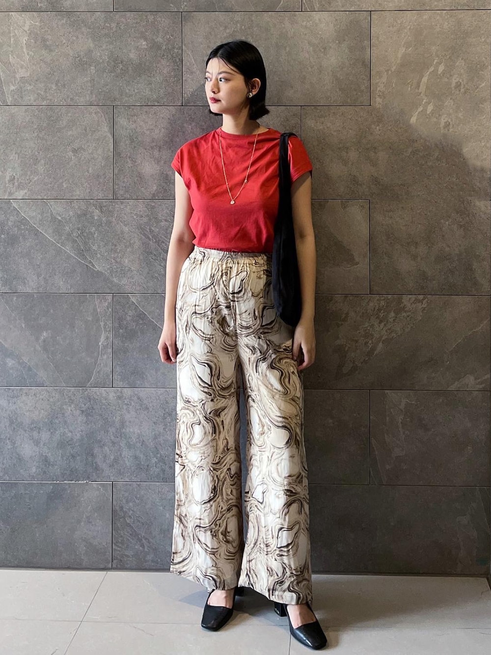 「SENSE OF PLACE by URBAN RESEARCHのオーガニックコットンフレンチスリーブTシャツ（Tシャツ/カットソー、ベージュ系）」を使った、Jammyさん（レディース・163cm）の夏コーディネートの1枚目の写真
