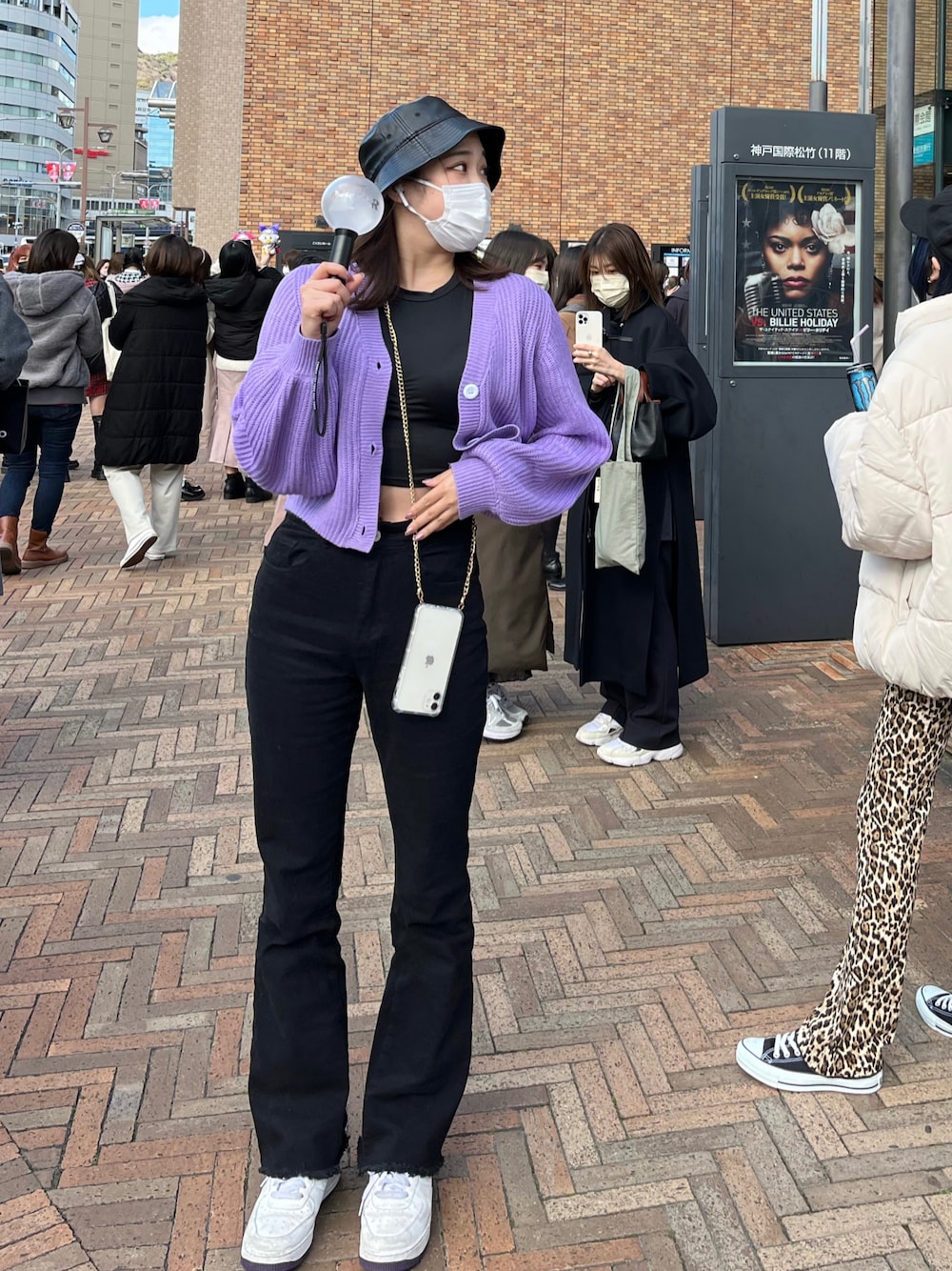 「おしゃれさんと繋がりたい、ootd、ボリューム袖、韓国ファッション、7ORDER、スニーカーコーデ、ZARA」｜「ZARAのアイテム（デニムパンツ、ブラック系）」を使った、ふーかさん（レディース・164cm）の冬コーディネートの1枚目の写真