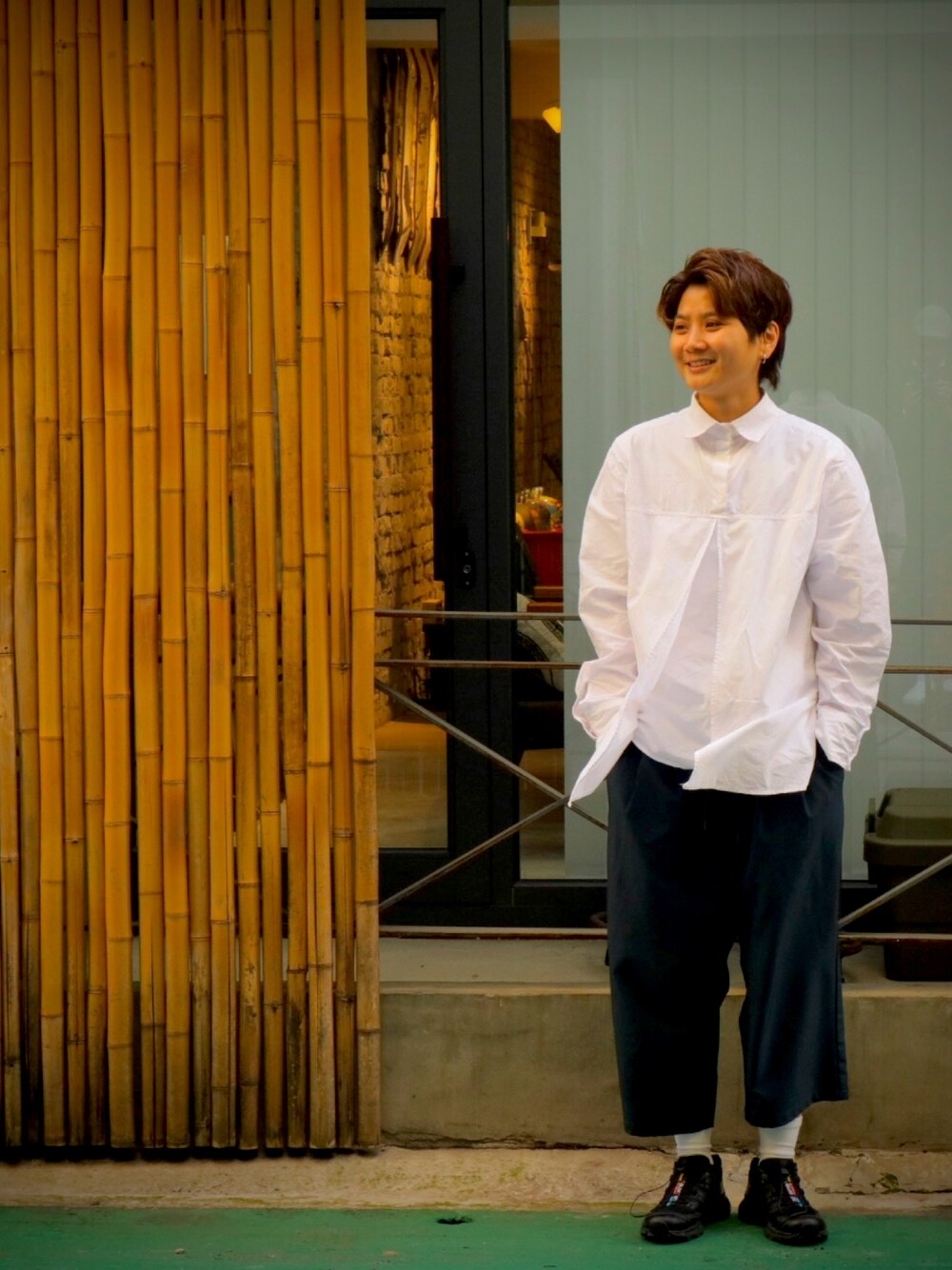 「united arrows、ootd」｜「SALOMONのアイテム（スニーカー、ブラック系）」を使った、yusuyuさん（レディース・161cm）の冬コーディネートの1枚目の写真