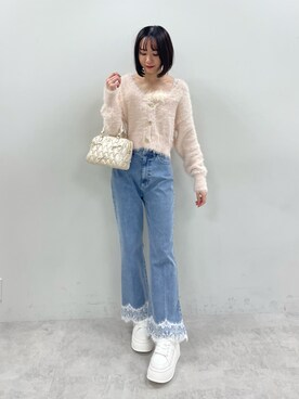 「フェザー」｜「アイテム（スニーカー）」を使った、saeさん（レディース・159cm）の秋コーディネート