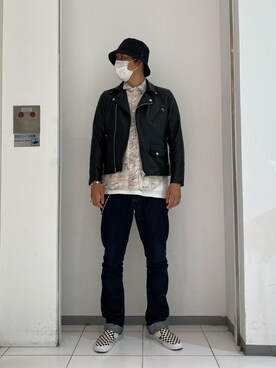 「大学生」｜「アイテム（ライダースジャケット）」を使った、タグチ　ユータさん（メンズ・187cm）の夏コーディネート