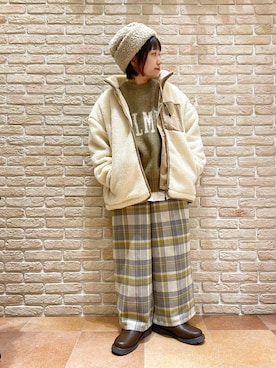 「ロゴニット」｜「アイテム（ニットキャップ/ビーニー）」を使った、む ら ま つさん（レディース・148cm）の冬コーディネート