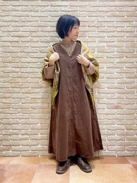 「ブラウンコーデ」｜「アイテム（ジャンパースカート）」を使った、む ら ま つさん（レディース・148cm）の秋コーディネート
