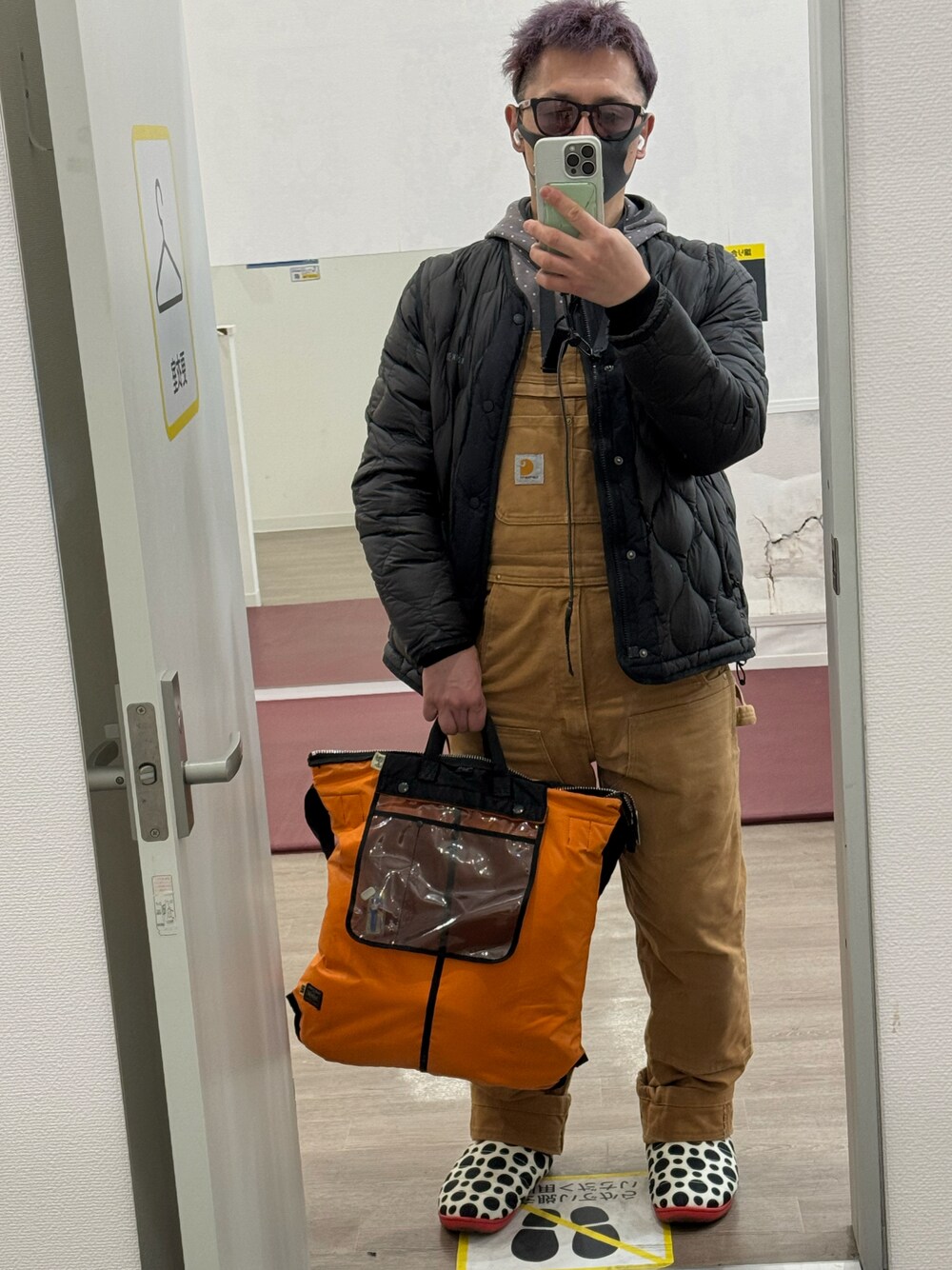 「キルティング、お洒落さんとつながりたい、休日コーデ、メンズファッション」｜「PORTERのアイテム（バッグ、オレンジ系）」を使った、nabapeさん（メンズ・166cm）の冬コーディネートの1枚目の写真