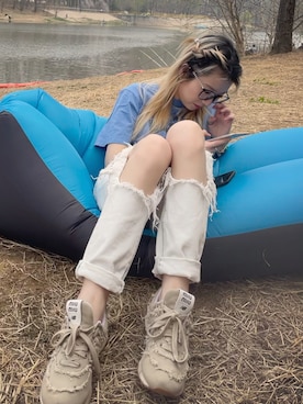 「UNIF（ユニフ）のアイテム（パンツ）」を使った、狗毛さん（レディース・167cm）の春コーディネート