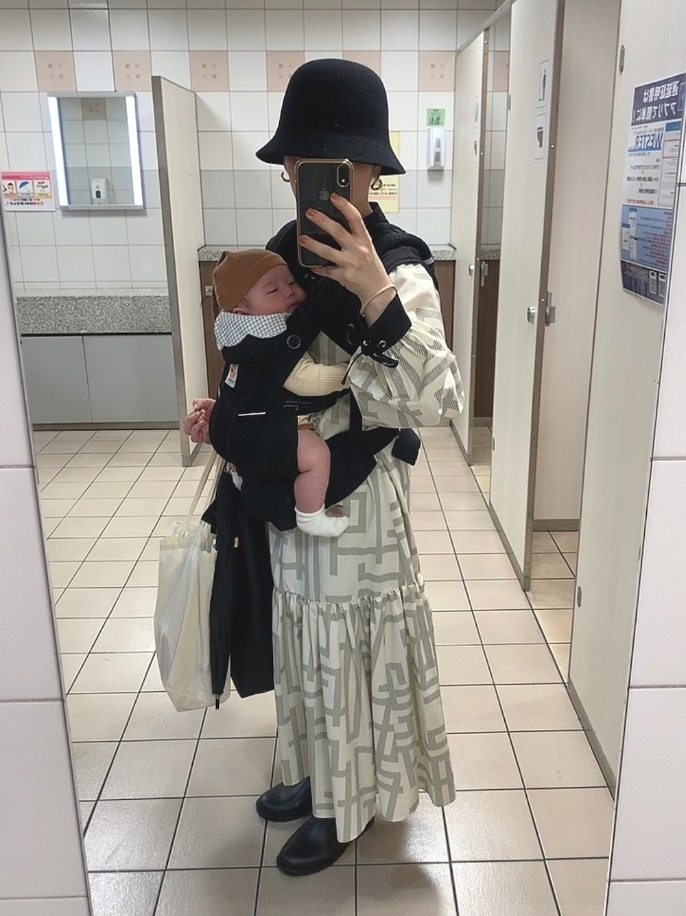 「LOWRYS FARMのアイテム（ハット、ブラック系）」を使った、mojoさん（レディース・157cm）の秋コーディネートの1枚目の写真