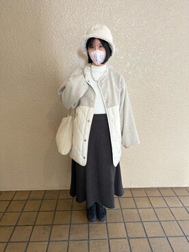 「白ニット」｜「アイテム（スカート、グレー系）」を使った、yun☽･:*さん（レディース・157cm）の秋コーディネート