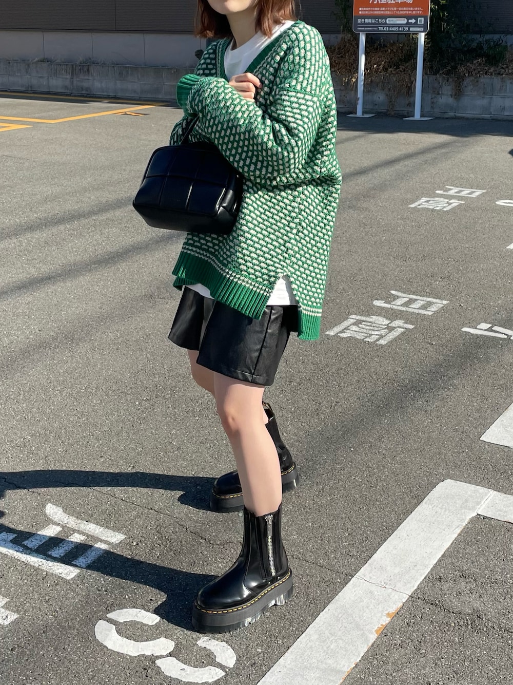 Dr.Martens チェルシー ブーツ 2976 MAX 26903001 2976 Max Leather Platform Chelsea Boots in Black Buttero