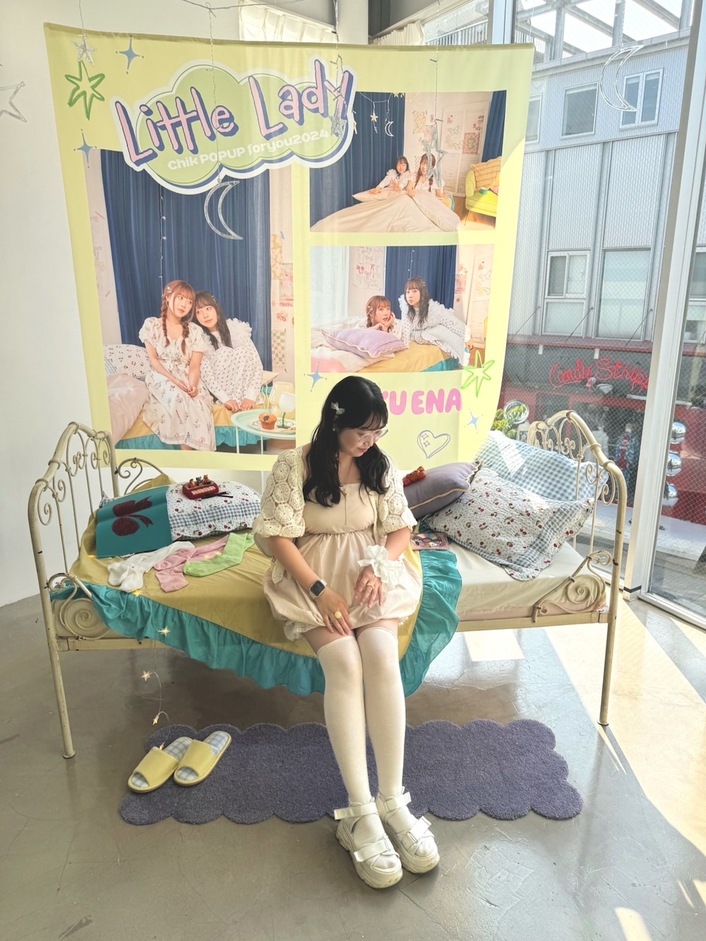 「むくえなちっく、ガーリーコーデ、淡色コーデ」｜「Chicoのスニーカーソールダブルベルトサンダル（サンダル、ホワイト系）」を使った、anet17さん（骨格ウェーブ・レディース・157cm）の秋コーディネートの1枚目の写真