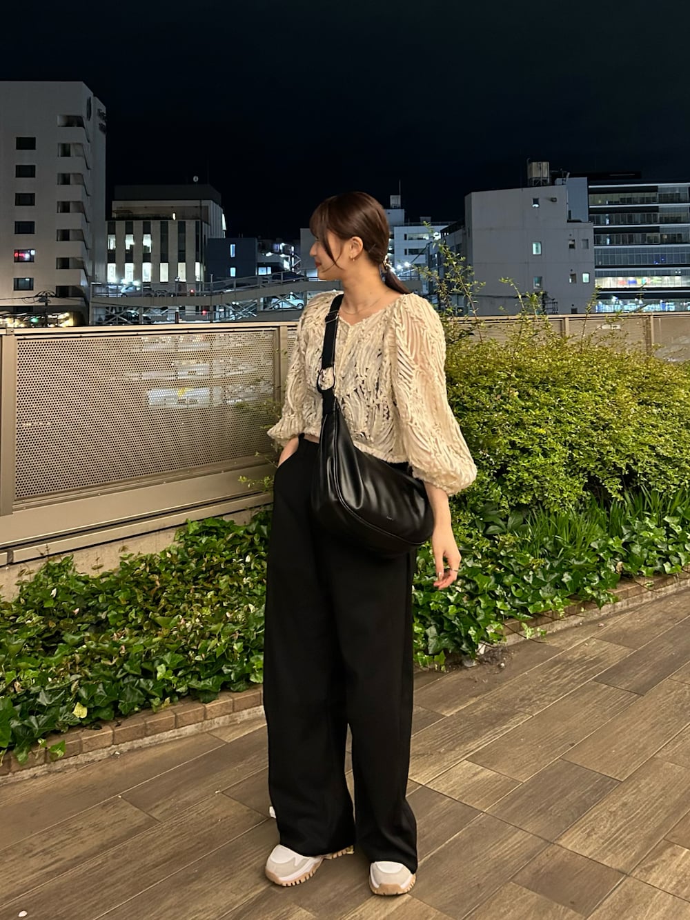 「キレイめカジュアル、シンプルコーデ、ootd、オトナカワイイ、骨格ストレート、高身長コーデ」｜「mysticの【3色展開】ジャガードブラウス（シャツ/ブラウス、ベージュ系）」を使った、miyuu tsujisaki さん（レディース・164cm）の春コーディネートの1枚目の写真