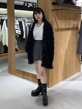 「PAGEBOY（ページボーイ）のモンスターフェザーカーディガン（カーディガン/ボレロ）」を使った、myuさん（レディース・158cm）の秋コーディネート