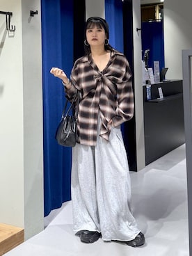 「PAGEBOY（ページボーイ）のサイドタックルーズウラケパンツ/イージーパンツ【4color・2size】（スウェットパンツ）」を使った、myuさん（レディース・160cm）の秋コーディネート
