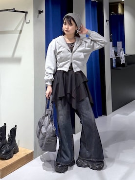 「アイテム（ボストンバッグ、グレー系）」を使った、myuさん（レディース・160cm）の秋コーディネート