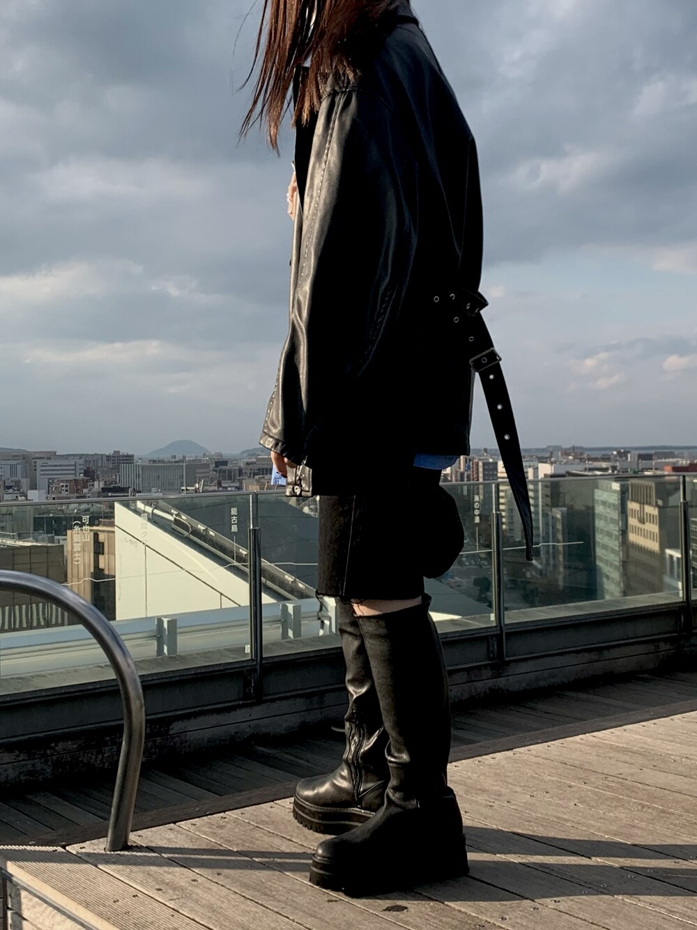 「JEANASISのビガーロングブーツ/894947（ブーツ、ブラック系）」を使った、myuさん（レディース・159cm）の冬コーディネートの1枚目の写真