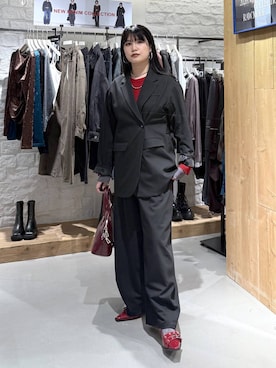 「PAGEBOY（ページボーイ）のハトメベルトミュール（サンダル、レッド系）」を使った、myuさん（レディース・158cm）の秋コーディネート