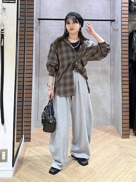 「PAGEBOY（ページボーイ）の【2WAY仕様】スタッズミニボストンバッグ（ショルダーバッグ、ブラック系）」を使った、myuさん（レディース・158cm）の夏コーディネート