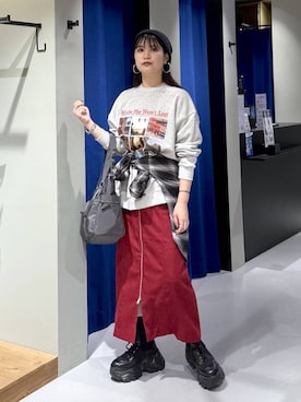 「アイテム（ボストンバッグ、グレー系）」を使った、myuさん（レディース・160cm）の秋コーディネート