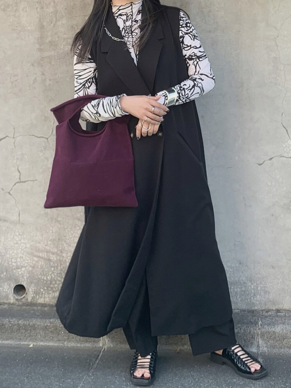 「HAREのアイテム（トップス、ブラック系）」を使った、myuさん（レディース・159cm）の夏コーディネートの1枚目の写真
