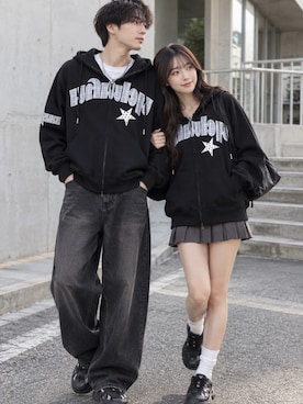 「Salong hameu（サロン ハミュー）の別注ねこさんバックプリント・パッチワークアップリケ スウェットジップアップパーカー/チェック柄/ドット柄（パーカー、ブラック系）」を使った、Salong hameu【Official】さん（メンズ・175cm）の秋コーディネート