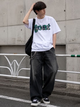 「Salong hameu（サロン ハミュー）の別注 リメイク風チェックアップリケロゴTシャツ/韓国ストリート/Y2K/古着ライク/オーバーサイズ/ユニセックス（Tシャツ/カットソー、ホワイト系）」を使った、Salong hameu【Official】さん（メンズ・175cm）の夏コーディネート