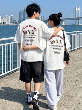 「Disney（ディズニー）のDisney（ディズニー）ミッキーマウス バックプリント＆サガラ刺繍 ビッグシルエットTシャツ/ユニセックス（Tシャツ/カットソー、ホワイト系）」を使った、Salong hameu【Official】さん（レディース・160cm）の夏コーディネート