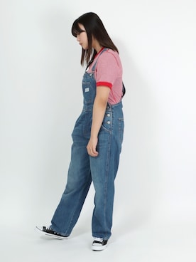 「Levi's（リーバイス）のアイテム（サロペット/オーバーオール）」を使った、Salong hameu【Official】さん（レディース・165cm）の春コーディネート