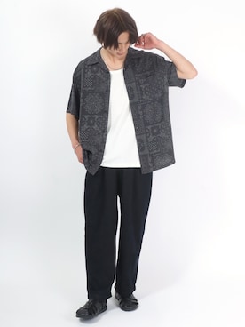 「総柄トップス」｜「アイテム（その他）」を使った、Salong hameu【Official】さん（メンズ・174cm）の夏コーディネート