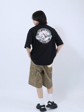 「BETTY BOOP（ベティ・ブープ）の別注 BETTY BOOP（ベティー ブープ）キャラクタープリントTシャツ メンズ レディース ユニセックス（Tシャツ/カットソー、ブラック系）」を使った、Salong hameu【Official】さん（メンズ・175cm）の夏コーディネート