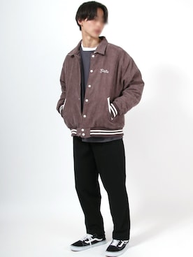 「アイテム（スタジャン、ブラウン系）」を使った、Salong hameu【Official】さん（メンズ・174cm）の冬コーディネート